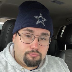 Meet your Posher, Elliott